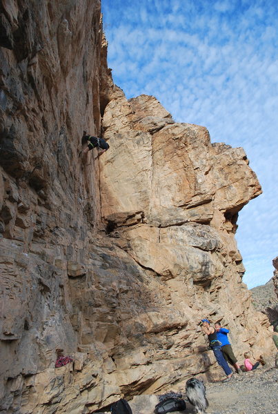 Garland rockin' the kneebar "clip and crawl" move down low.  This route is a blast!