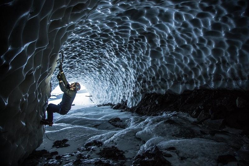 Ice Bouldering inside the Damalanche