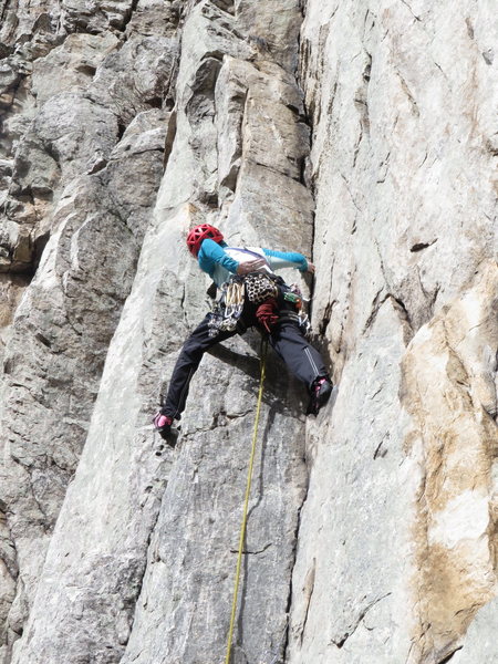 Enjoying neck press, a fun, mellow climb.  My first Seneca lead.