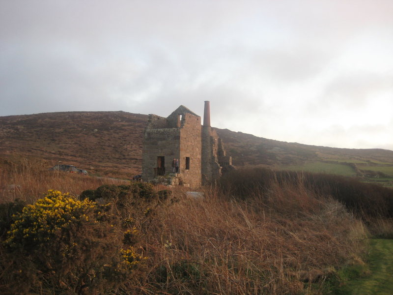 Ruins of tin-mine buildings where the approach path to Bosigran begins.