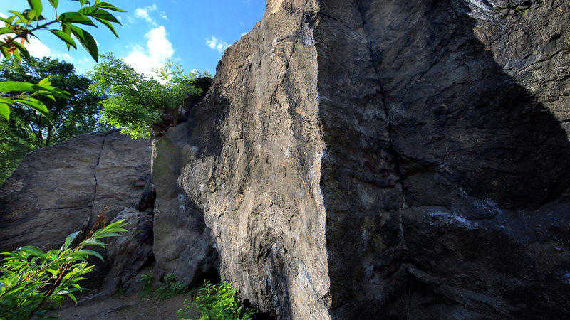 Cat Rock -- approaching from the stone steps.