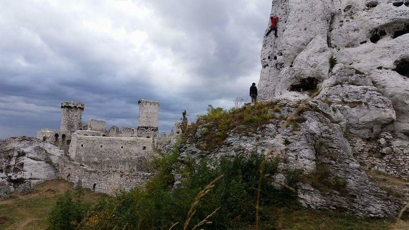 Cragging at the Ogrodzieniec castle