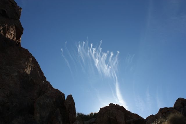 Strange clouds (Cirrus uncinus), Old Chicago