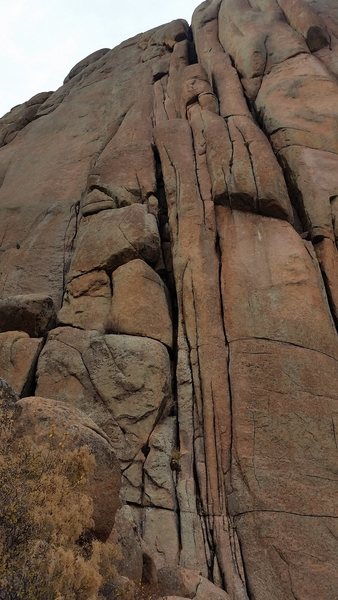 Gobbler's Grunt. The chimney start on the left and the classic handcrack to the right of the chimney.