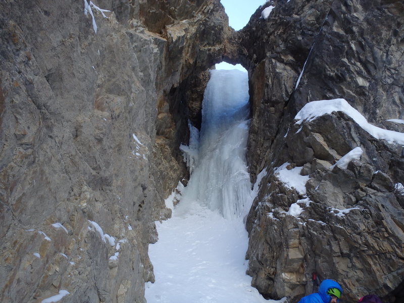 First pitch (WI3) of Super Bock, goes under the cool rock arch.