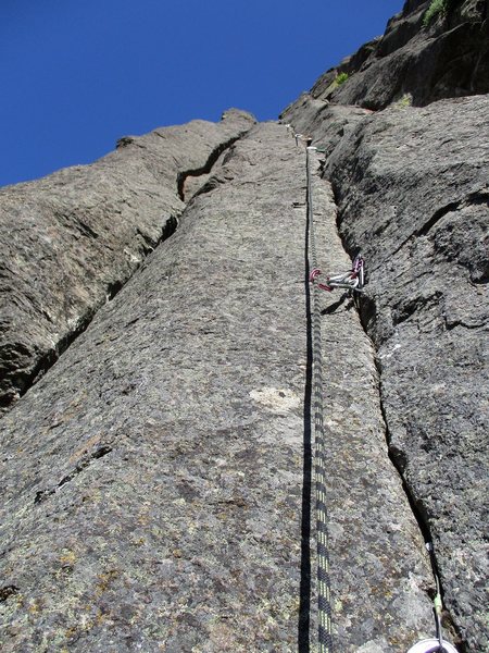 Sustained 5.10a finger-to-hand crack climbing on MX.