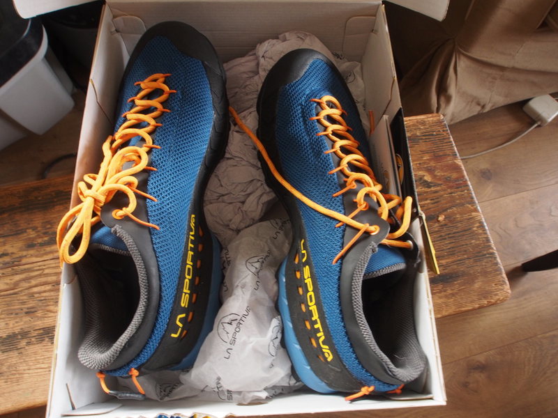 TX3 size 44.  New in box with tags.