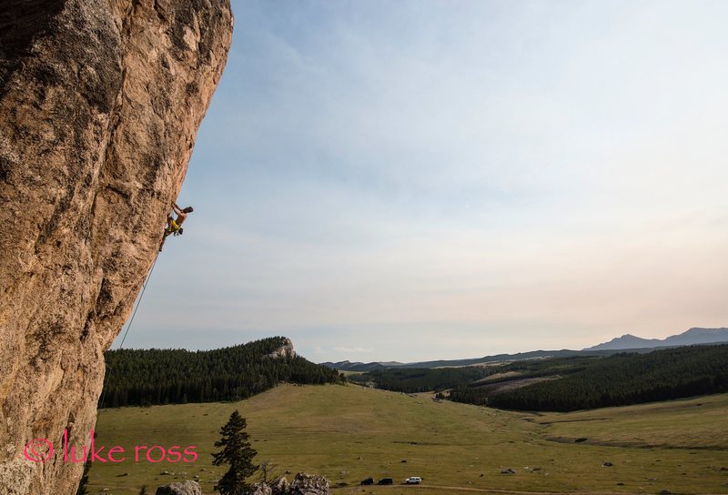 Spenser climbing on a very photogenic bighorn roundup. A very amazing route!!