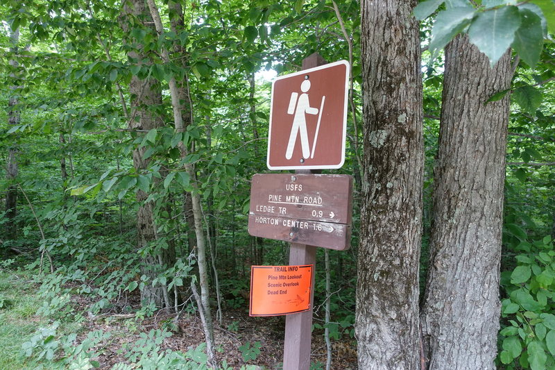 At the parking lot, hike 0.9 mile on dirt road to Ledge Tr.