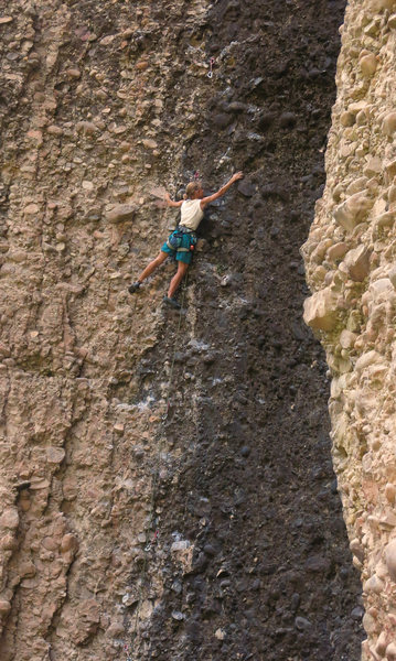 Susan reaches for jugs near the end<br>
Half Hearted (5.10d)