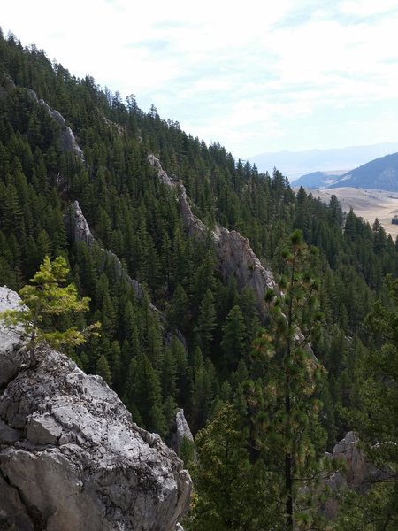 An image of the granite "fins" that traverse the area.