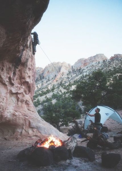 Sharing my first experience, training and climbing at a rock climbing with my friend.