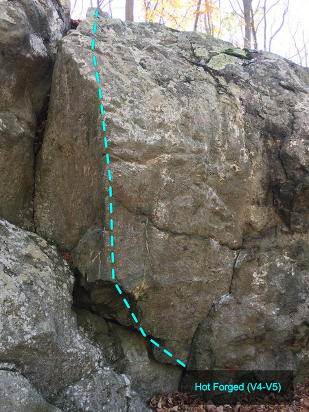 Hot Forged (V4-V5) at The Charcoal Exhibition Boulder<br>
Charcoal Exhibit Boulders, Catoctin Mountain Park