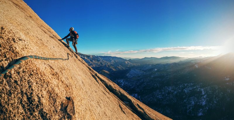 the initial traverse from the belay on pitch 5 of WPoD