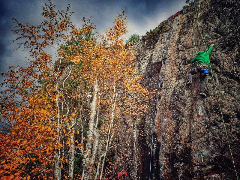 Carl climbing Wundercling, Oct 2015.