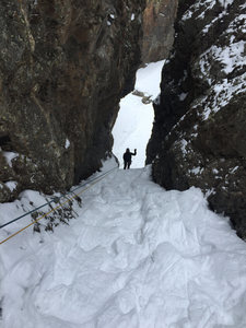 Rapping pitch 2, taken January 2017. There was ice underneath, but it covered by a lot of snow.