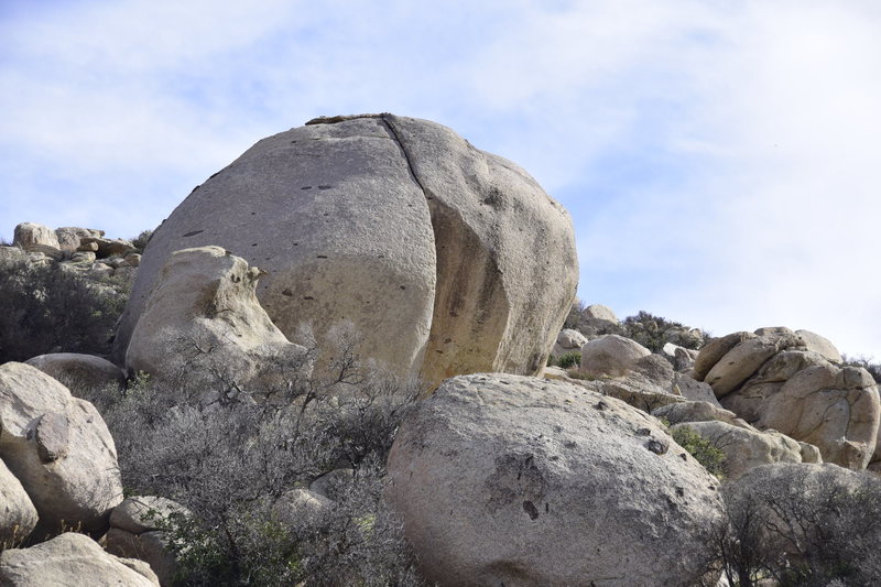 Overhanging finger crack.