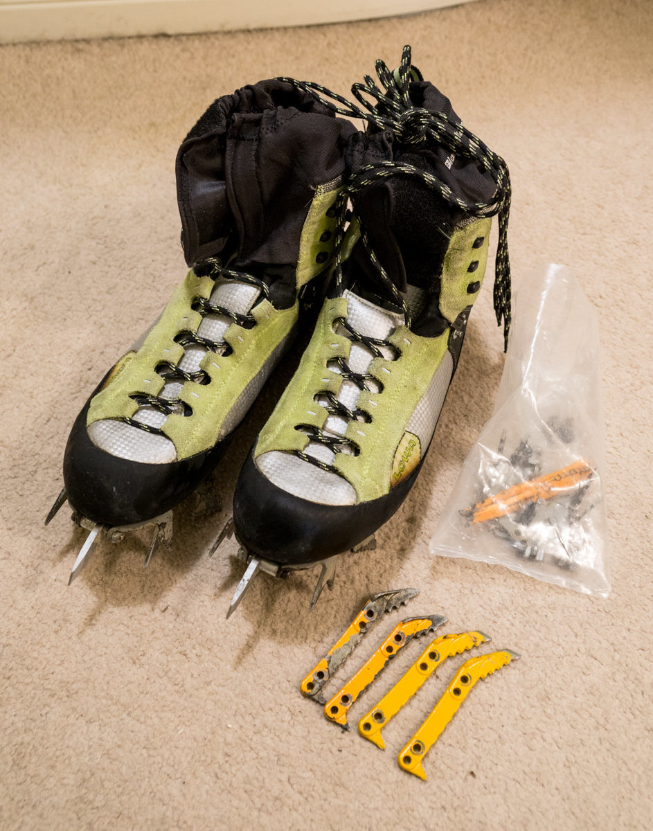 LOWA Ice Comp Boots