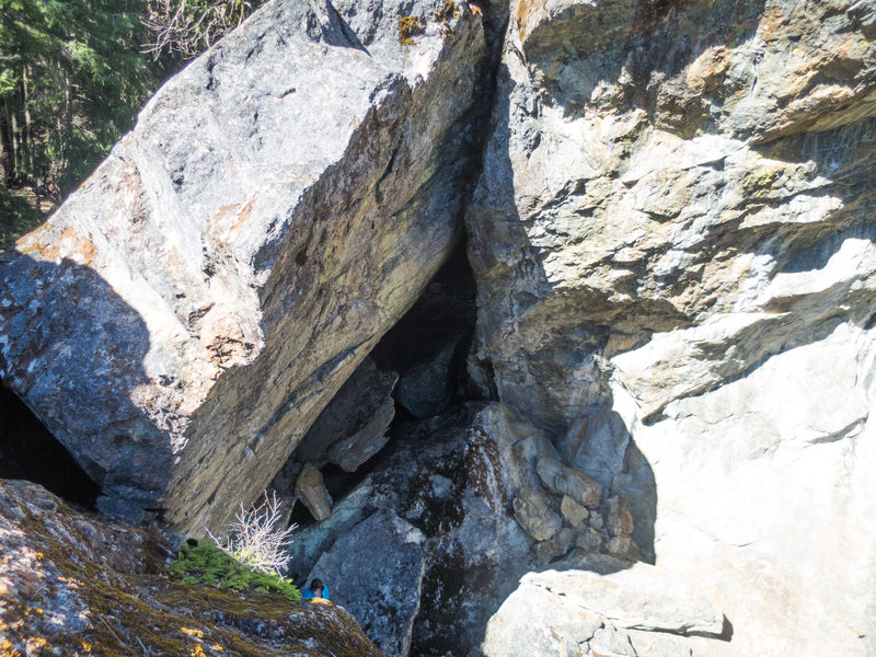 Vegan Tundra (on the left), viewed from another boulder.<br>
