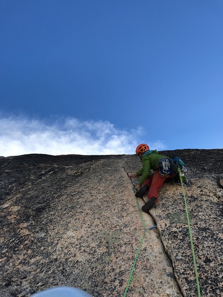 Finger crack pitch