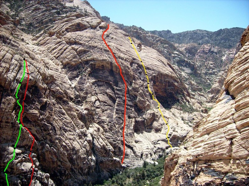 overview of all the routes on gecko wall Green- the bolt 5.9
<br>
Red- Cthulu rises 5.9
<br>
solid red- golden gecko 5.9
<br>
yellow- Jolly Roger 5.9