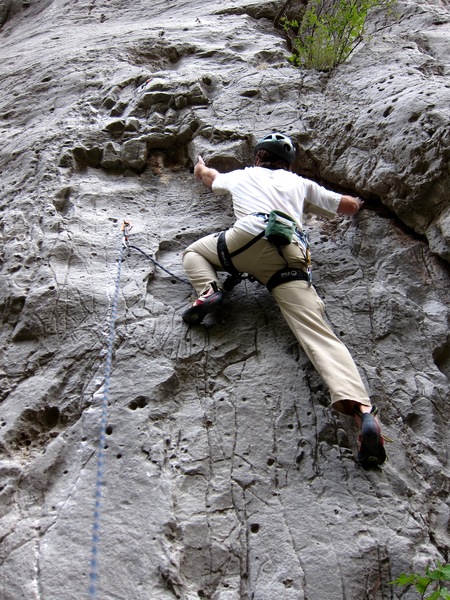 Quicklime.  Jeff Baldwin gets a lap on the FA.