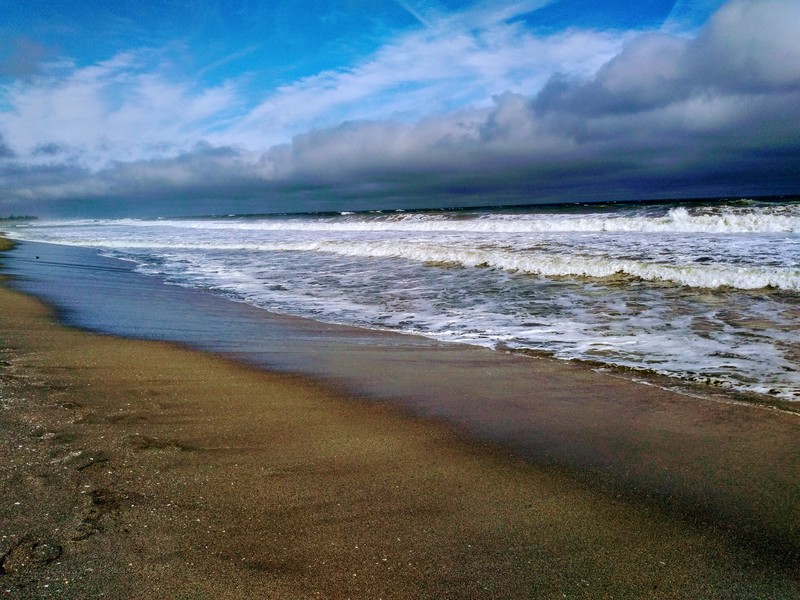 The Atlantic ocean off of Blowing rocks state preserve in South Florida... December