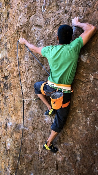Cliff T clipping the second bolt.