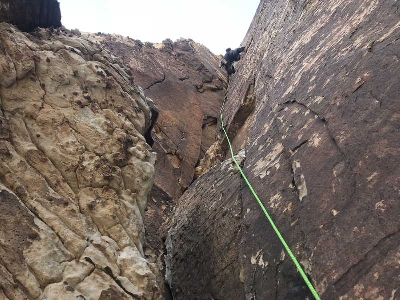 Leaving belay of P1