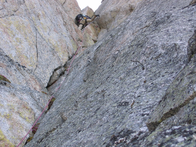 Mike jamming the stellar dihedral pitch. Beware the 'Belayer Slayer'.
