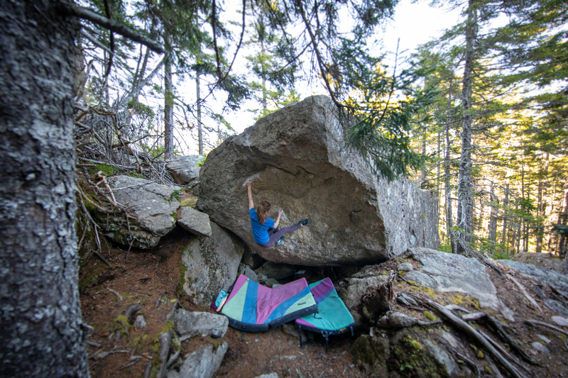 Alex Poli sending the Acadia classic 'Purity' (v3/4). (Photo by Christian Prellwitz)