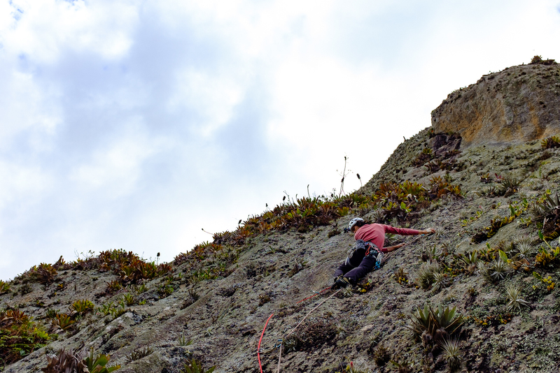 Searching for crystals in the 4th pitch. Photo: Naoki Arima