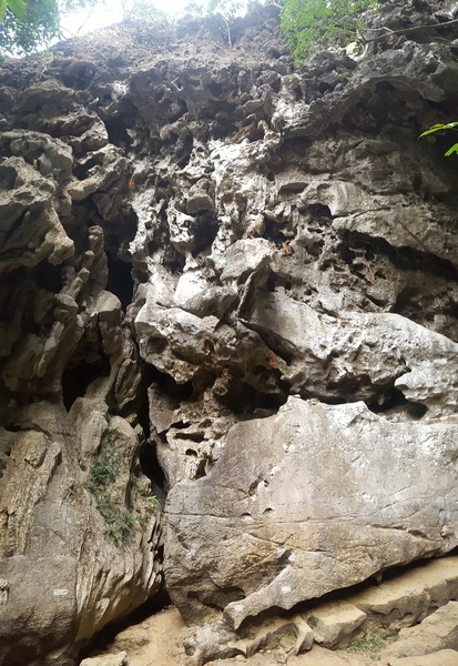 Start on the slab on the right side of the photo then break left through the upper steep section to the anchor.