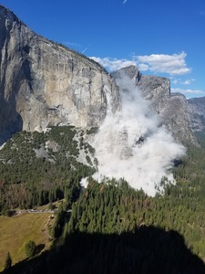 Sept 2017 rockfall on El Cap from Middle Cathedral