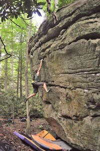 Jesse Cheers charging for glory on the Mausoleum Boulder