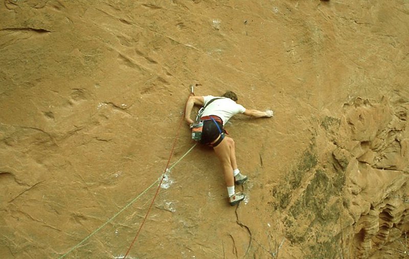 Mark Rolofson at the 1st drilled pin on Horribly Heinous in 1983.<br>
<br>
Photo: Kim Ianson/Mark Rolofson collection.
