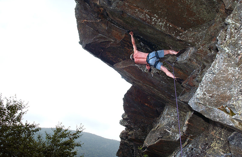 Jon Sykes makes the FFA of Sidewinder 5.10d/5.11a. Photo by Jamie Cunningham.