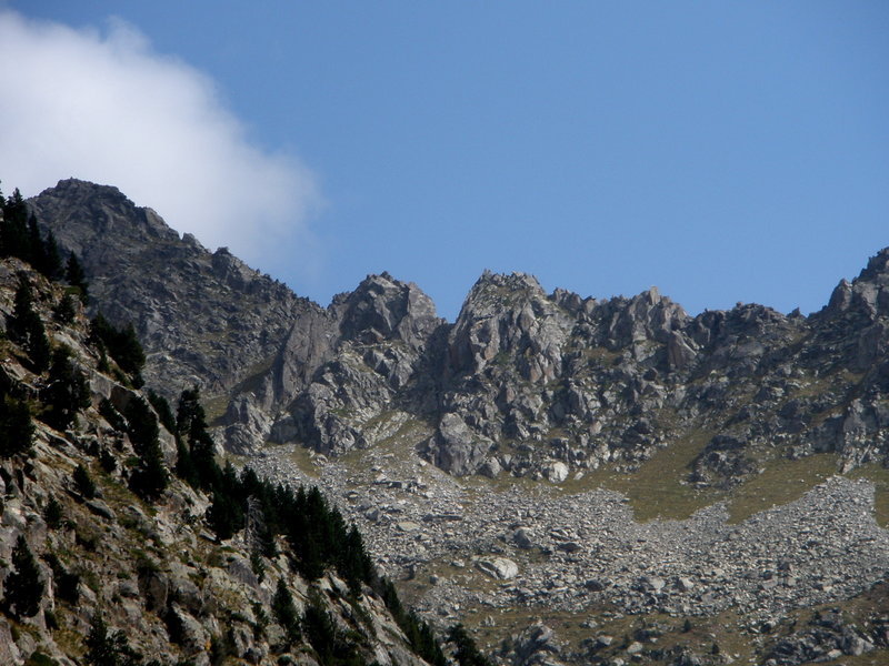 Photo 08 - Ridgeline from Lake Llong