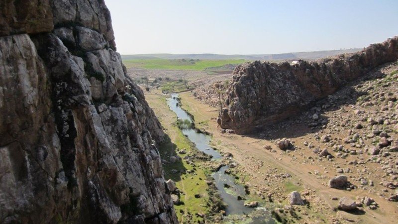 Routes are on the shaded walls to the left.