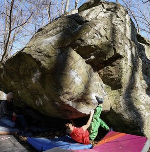 weird toe hook for the low left undercling start