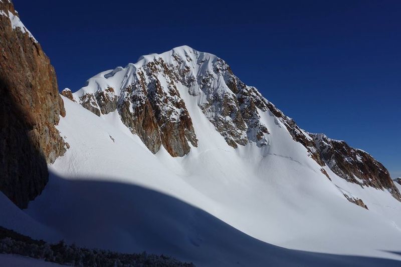 Pico Shultze on from Illiampu