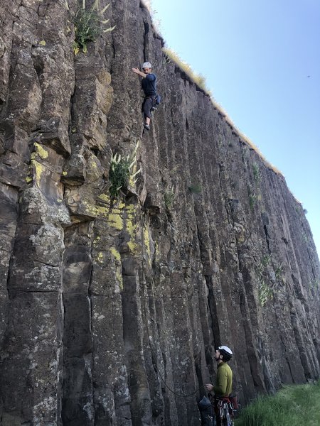 Roadkill, a great lead for beginning trad climbers!