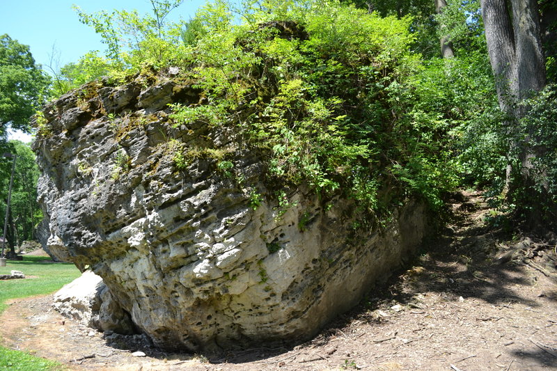 Right boulder- right face