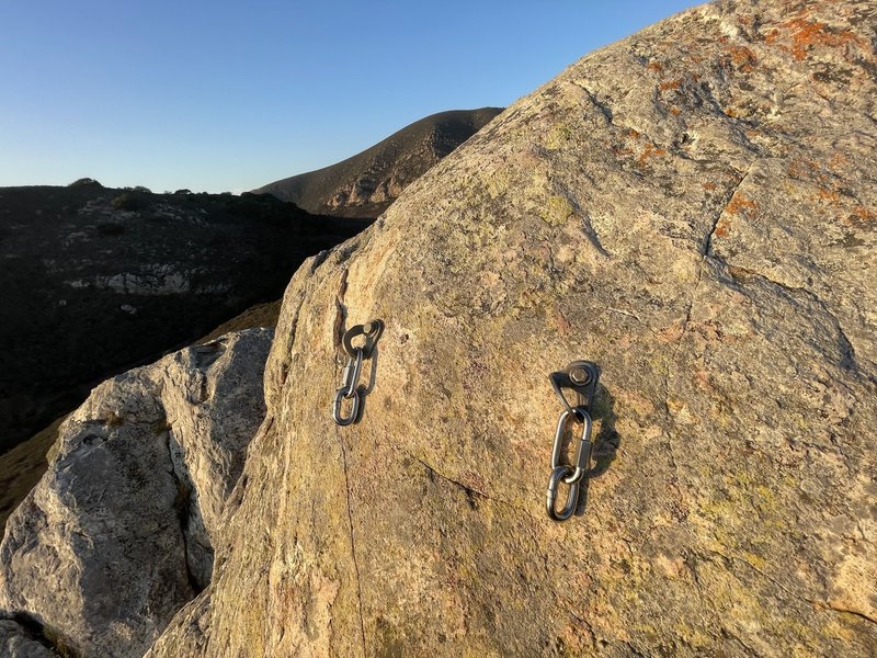 New 5.16" quicklinks and 3/8" chain links for rap rings. This hardware is 316 SS (marine grade).