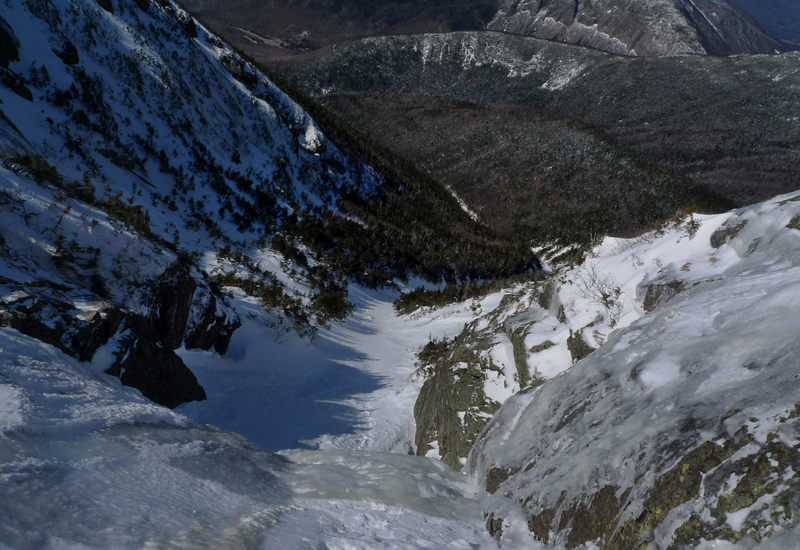 Perfect conditions for a solo visit. Super neve all the way to the ridge! Timing is everything particularly for those folks who found the lower gully to be a big boring slog. Better luck next time.