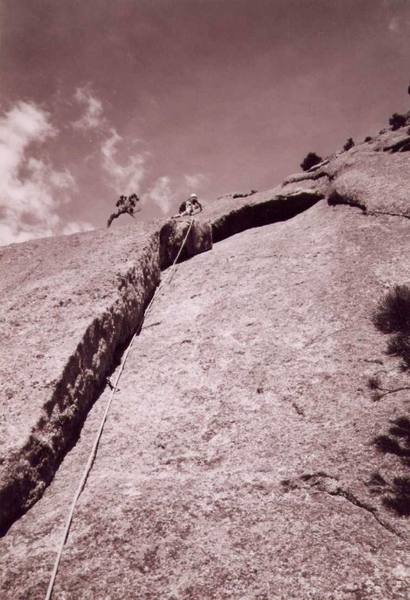 Climber: Jeff McNair photographer: Dennis Duenas. Specifics: second pitch, slightly run out.