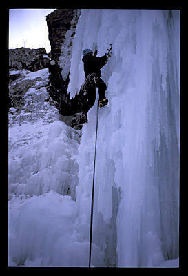 Left hand side of central icefall. 11/02/02.