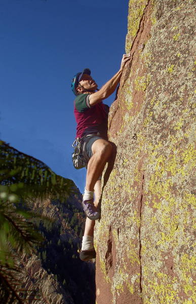 Ron Olsen top roping Sunrider Arete.  Photo by Jean Aschenbrenner.