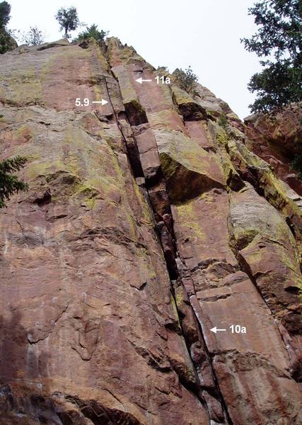 Optional belay is above the 10a section or higher below the 5.9 finish.