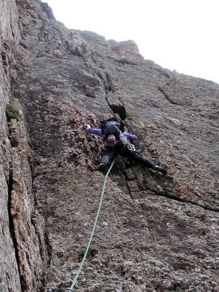 Christa Cline leading out on the fourth pitch.